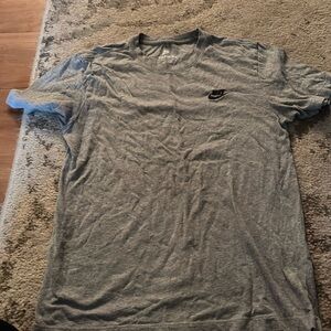 Men’s small gray Nike t shirt